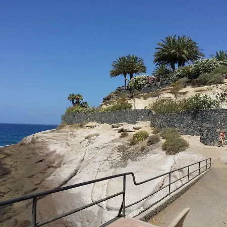 Apartman Playa Del Duque In 1st Sea Line Directly On The Beach, Heated Pool, Wifi, Balcony